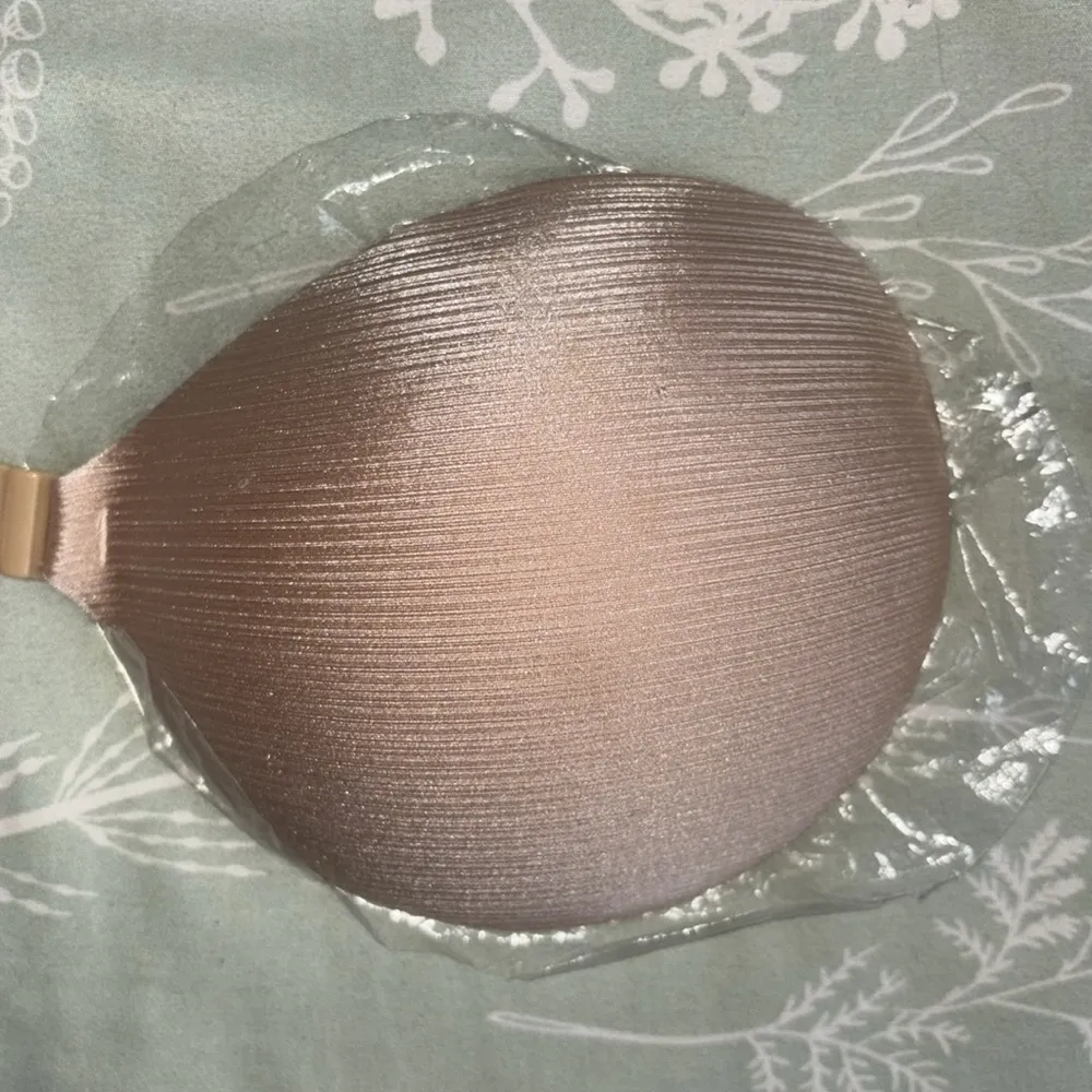 Backless, Strapless STICKY BRA Tan Size B - Image 5