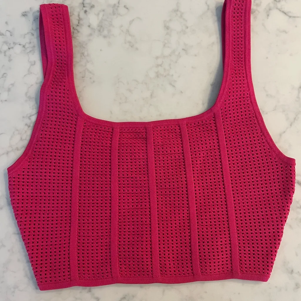 Aritzia Babaton Bright Pink Sculpt Knit Square Neck Tank Top Medium - Image 2