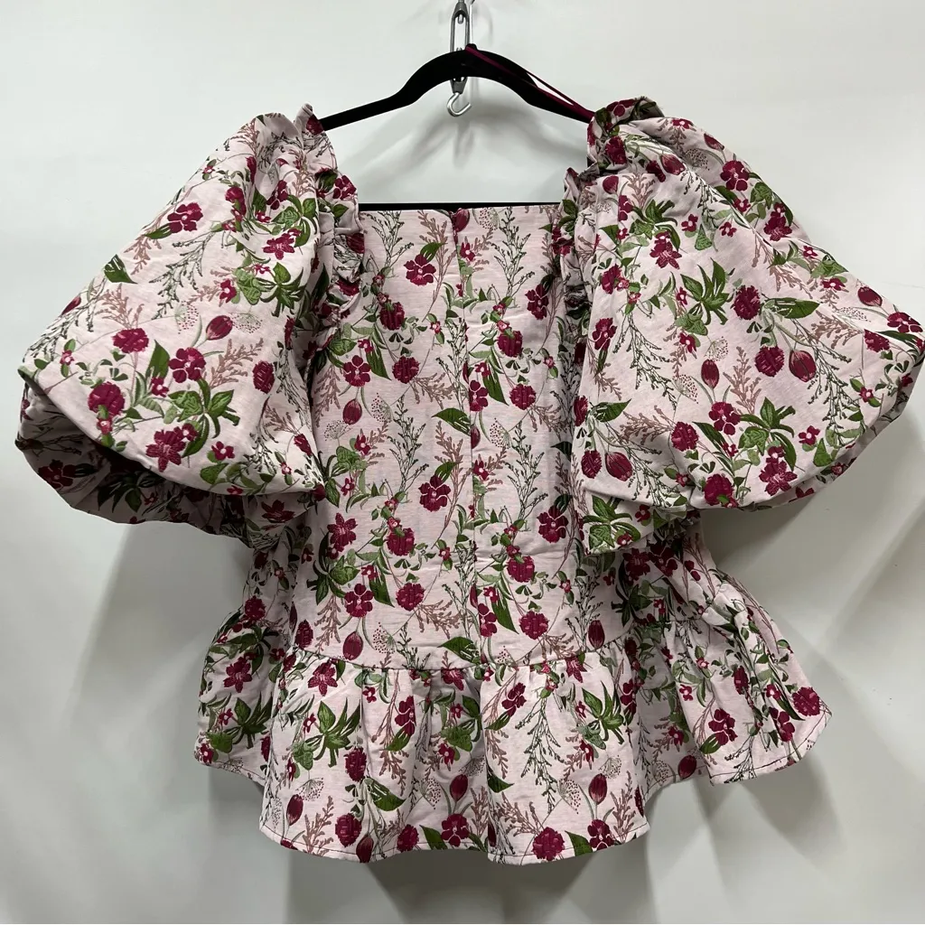NWT L maroon pink Floral Puff Sleeve tapestry Top botanical print feminine Size L - Image 11