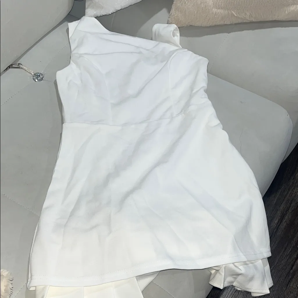 SheIn  Chic White One-Shoulder Dress - Image 2