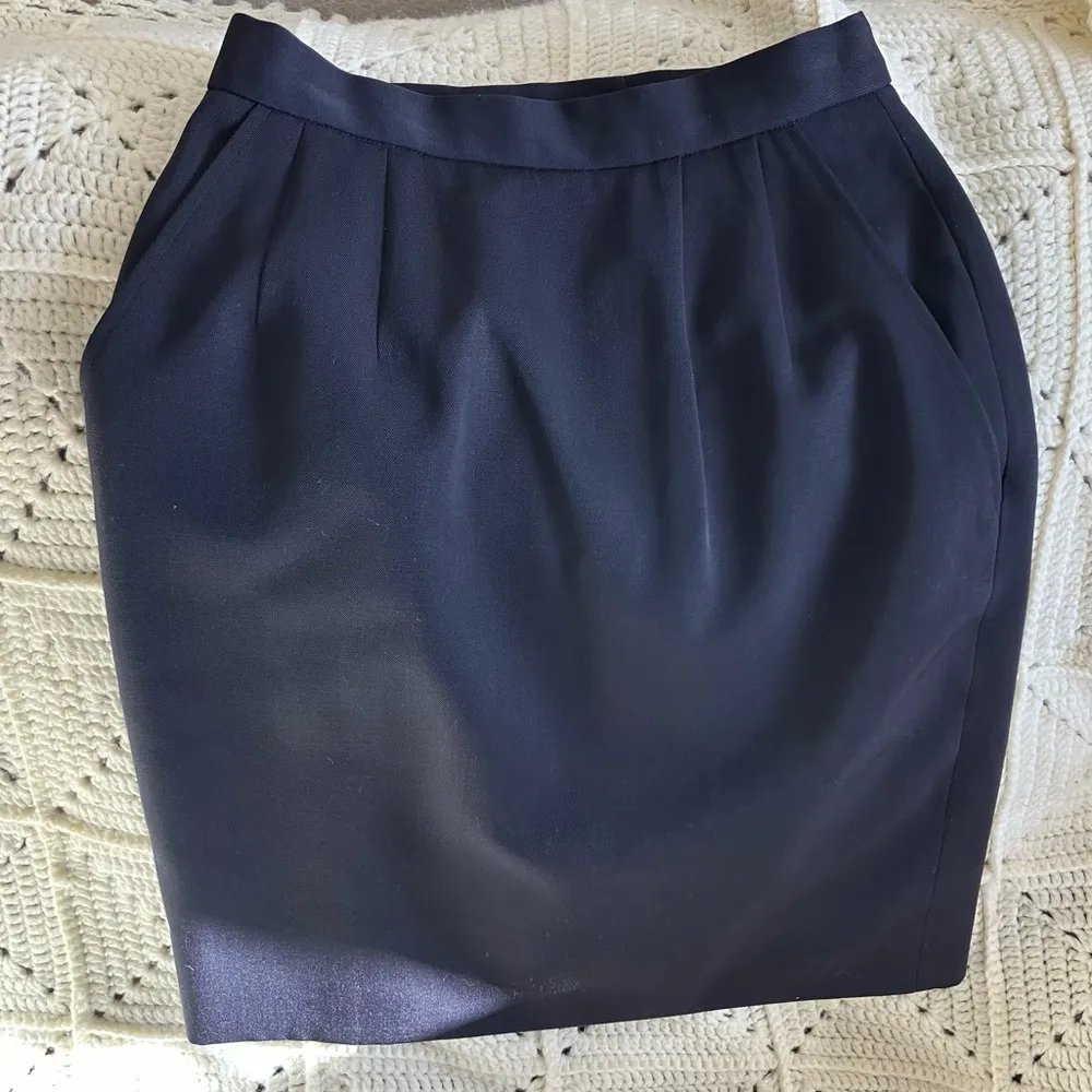 Anne Klein Navy Blue Wool Skirt Size 2 - Image 2