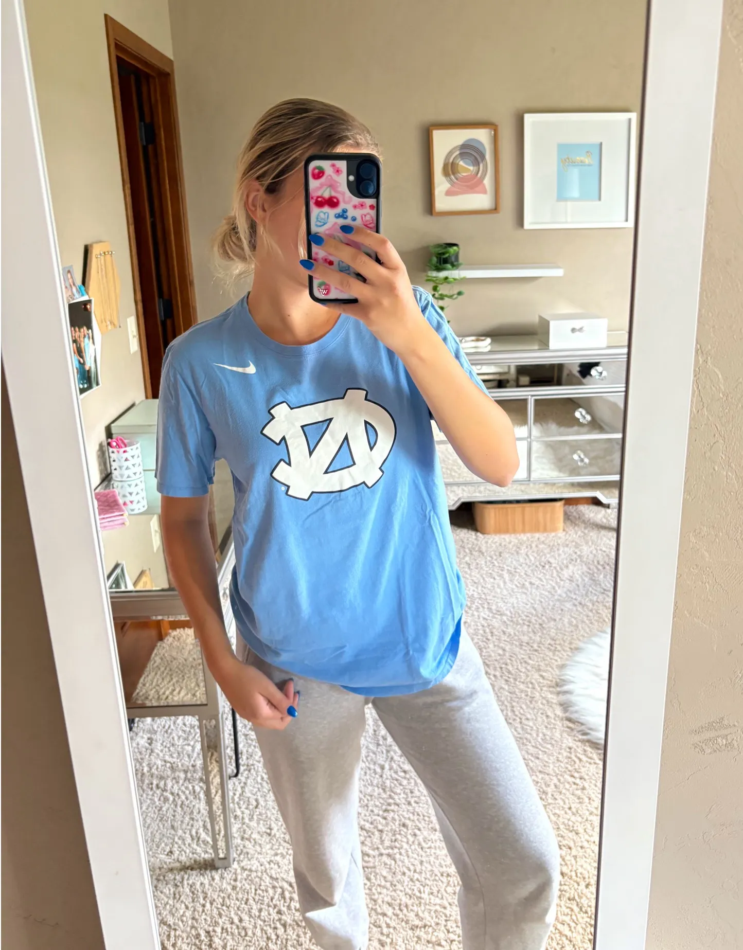 Nike UNC T-Shirt  - Image 3