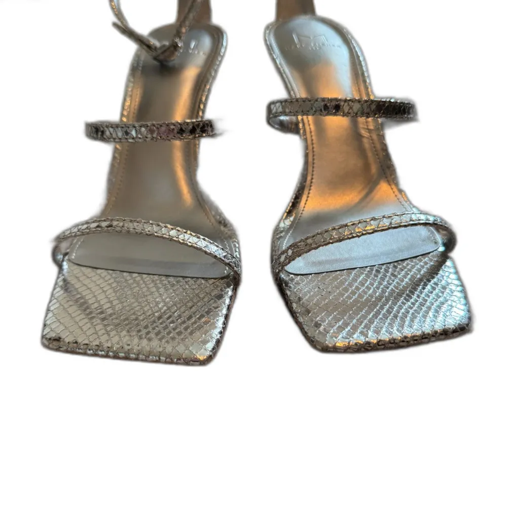 Marc Fisher | Dalida Heeled Sandal Silver Leather Size 8 With Box - Image 5