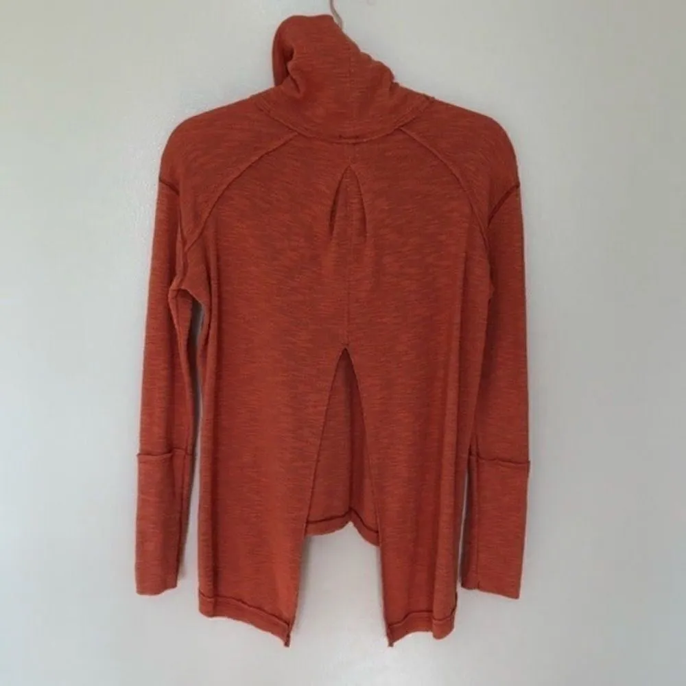 Free People open back turtleneck size XS - Image 3
