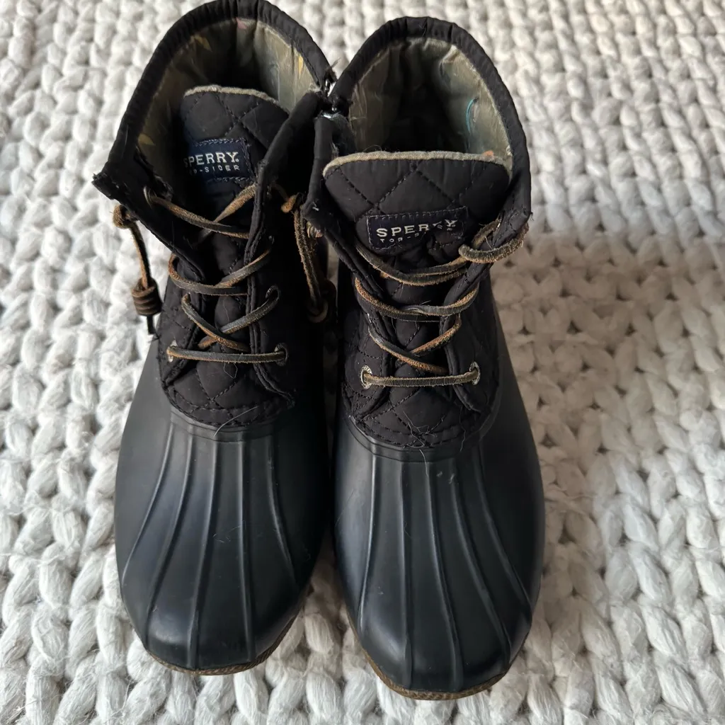Sperry Saltwater Quilted Duck Boots, Black, size 7.5 - Image 4