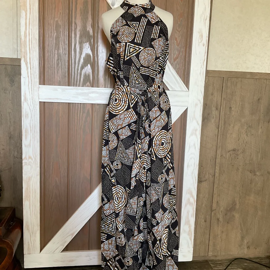 Geometric Patterned Halter Jumpsuit P2P 21”. Size 1X Black - Image 7