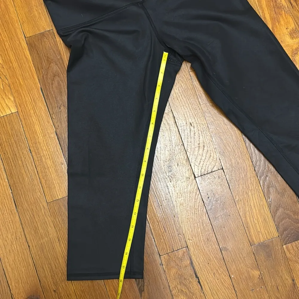 Alo capri mid rise black sparkle leggings - Image 5