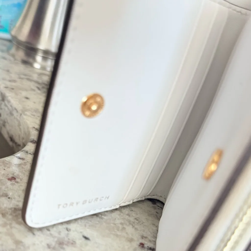 Tory Burch White and Gold Leather Wallet - Image 4