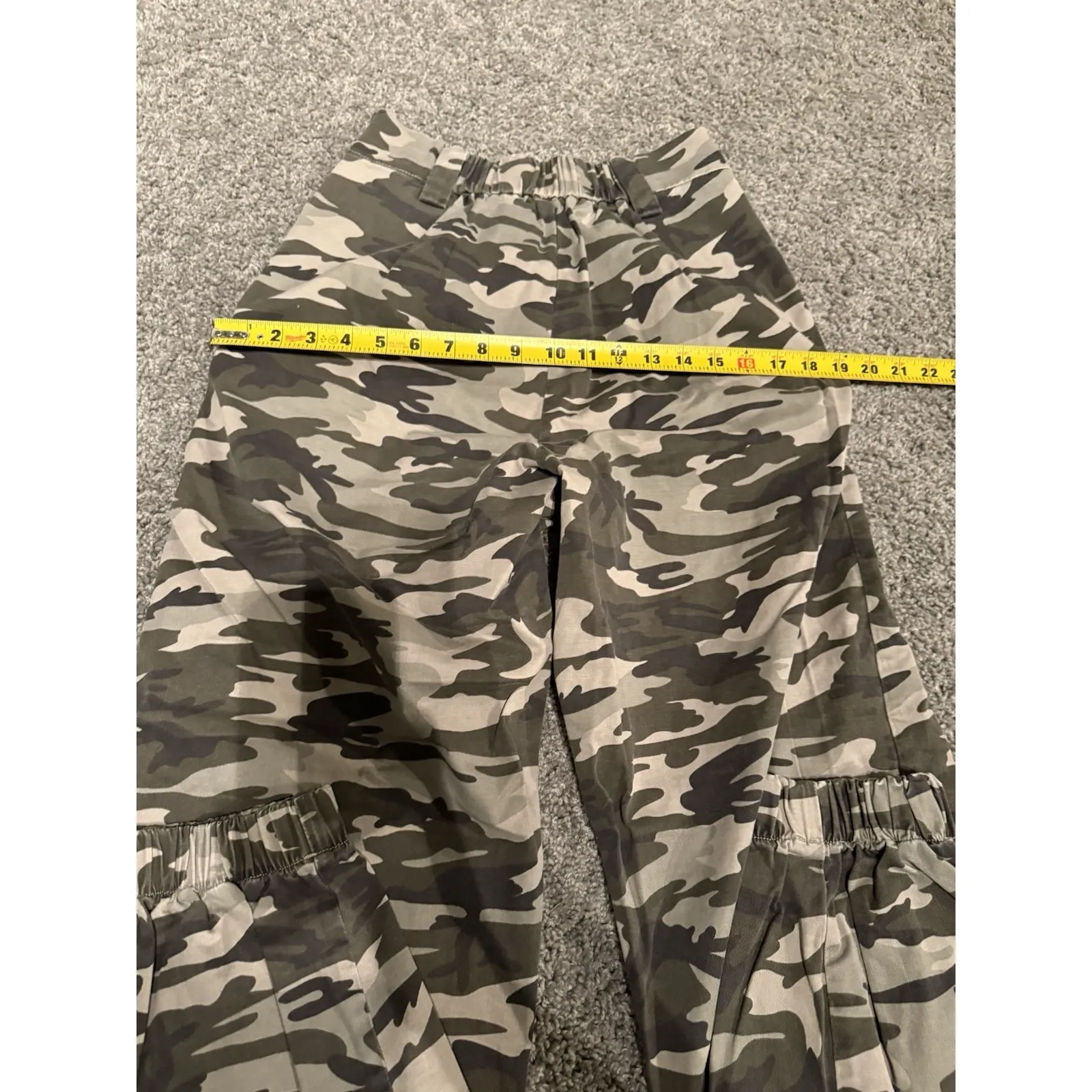 BDG Urban Outfitters Baggy Jogger Army Camo Green Size M Women's - Image 6