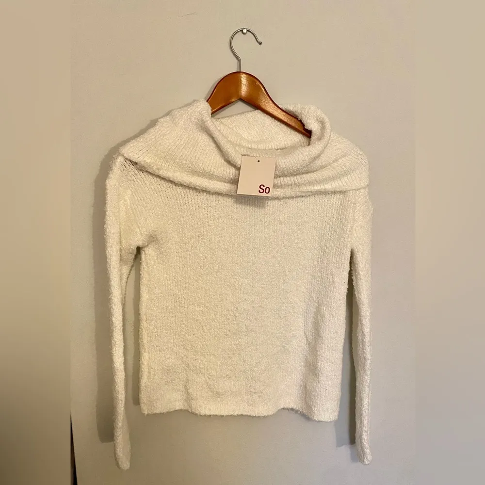 Bundle and save! NEW! with Tags  White Cowl Neck Sweater Junior Size Small - Image 7