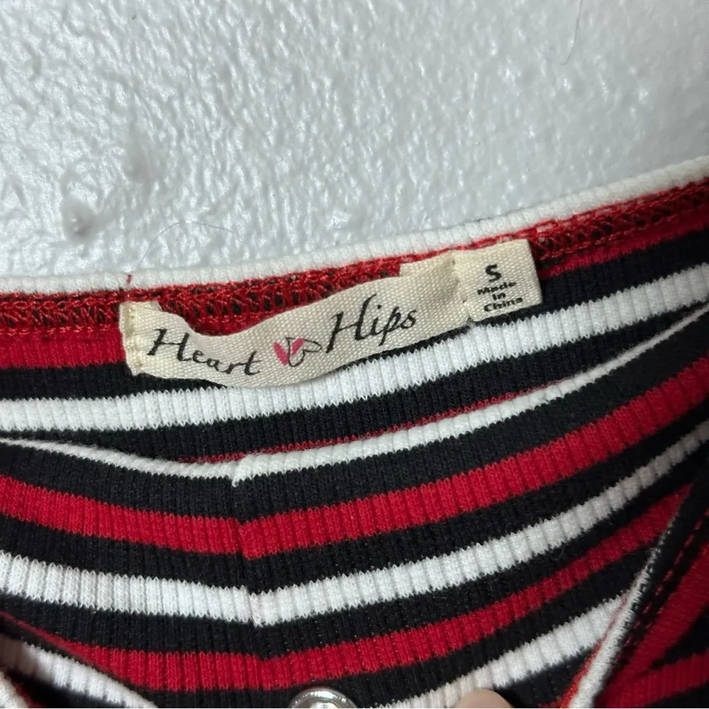 Heart Hips Women Tube Red Stripes Crop Top Size Small - Image 3