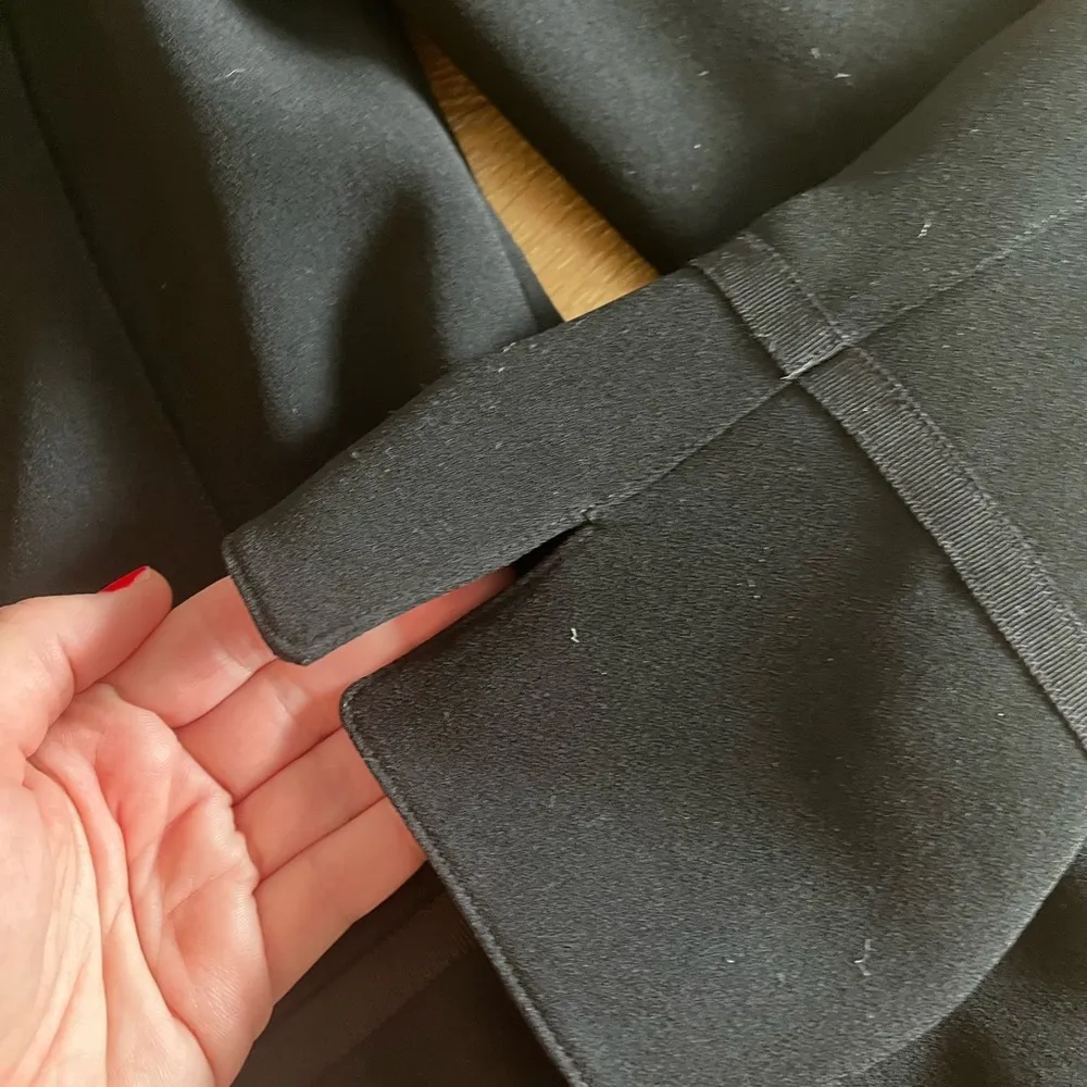 Used wool Ellen Tracy Jacket with ribbon details - Image 7