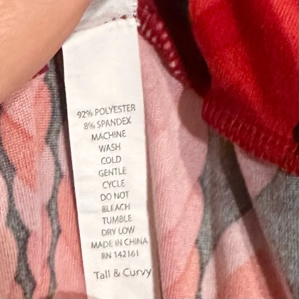 LuLaRoe Red Heart Ombré Overlapping Patterned Leggings - Tall and Curvy 10-22 - Image 3