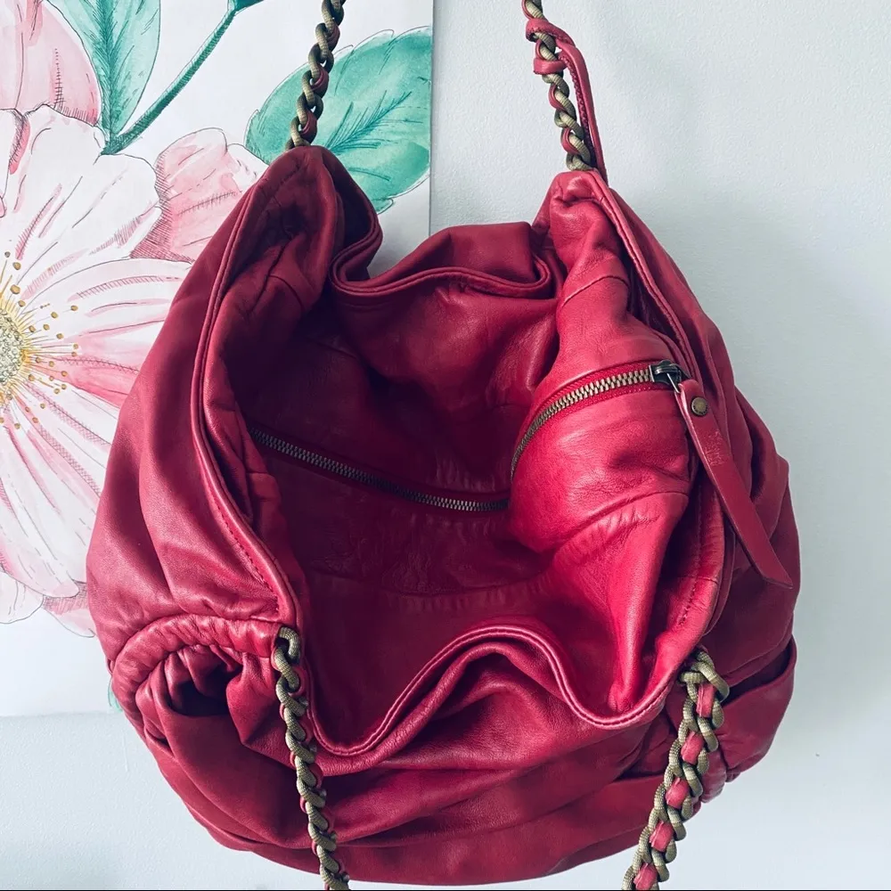 🍒Elie Tahari🍒 Red/Berry Leather Bag With Chain and Leather Straps - Image 4
