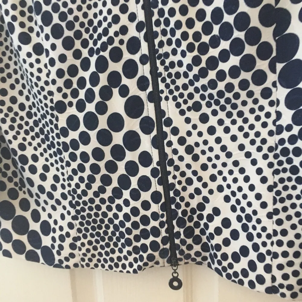 FINAL MARKDOWN LADIES Joseph ribkoff jacket 8 - Image 2