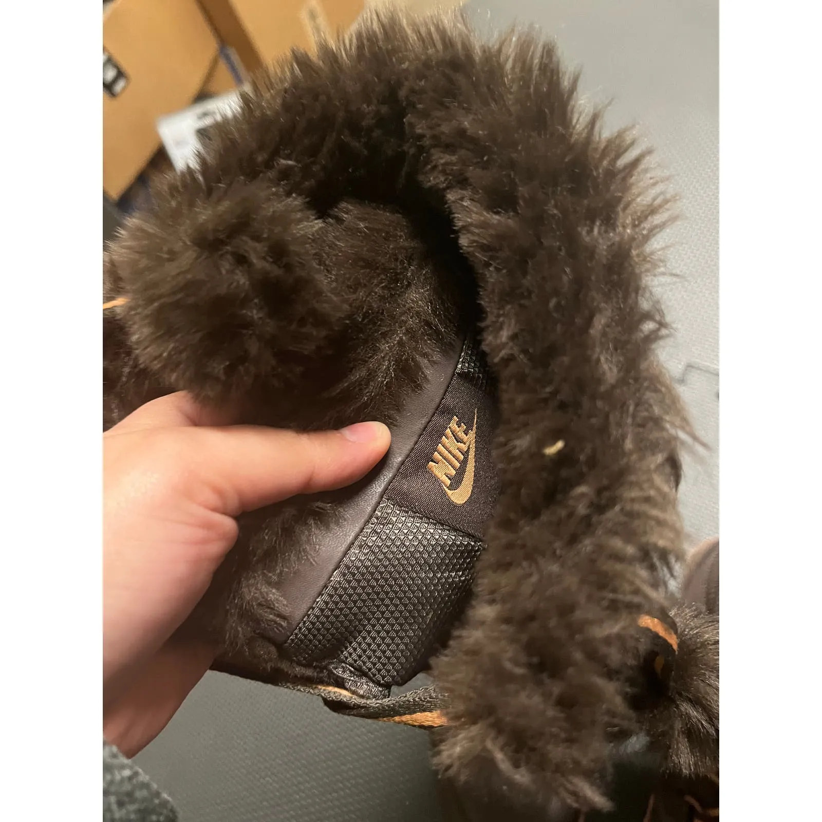 Nike Apres Skyhigh Lined‎ Pom Pom Brown Winter Snow Boots Women's 6.5 333620-221 - Image 4