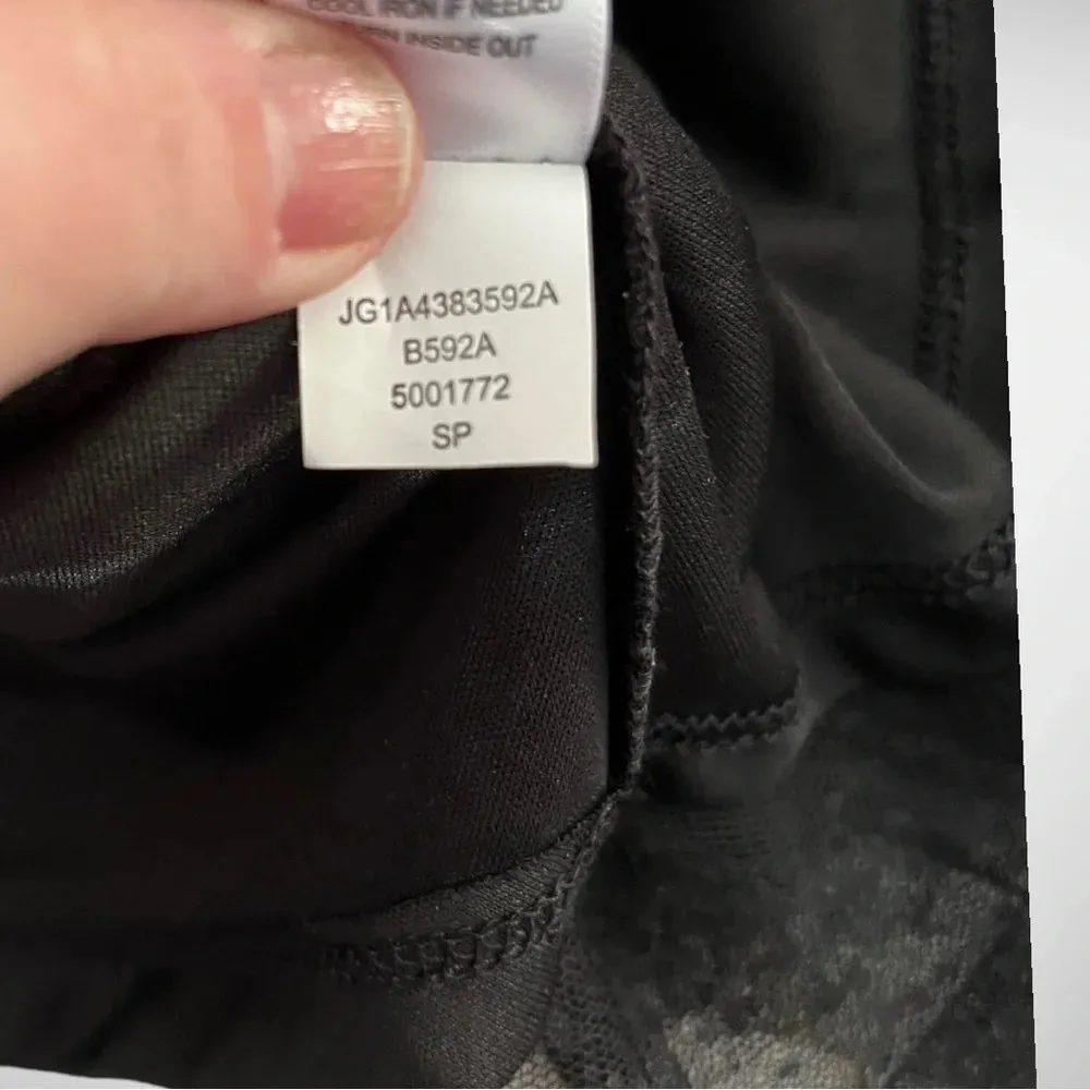 LIVING DOLL Black Mesh Layered Floral Embroidered Top Medium | EUC‎ - Image 8