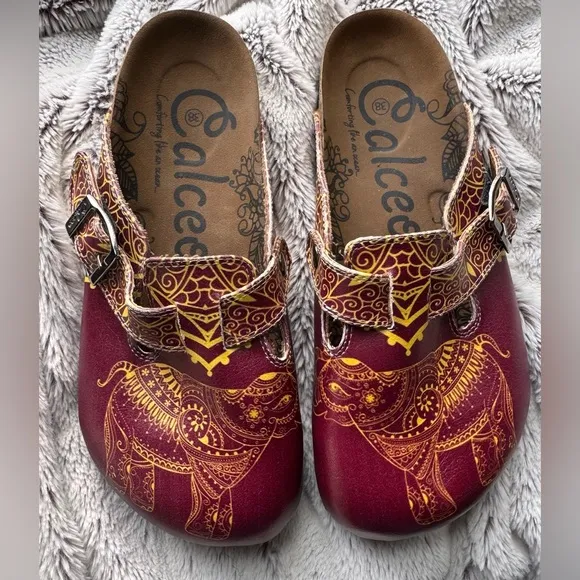 Calceo YELLOW MOZAIC PATTERNED AND PURPLE/MARRON ELEPHANT PATTERNED CLOGS Purple Size 7 - Image 2