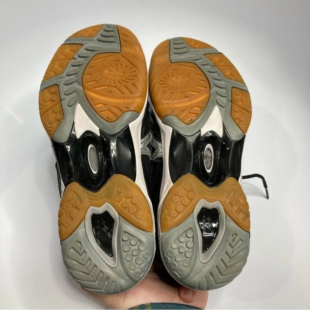 Mizuno wave hurricane sneakers size 7.5 - Image 7