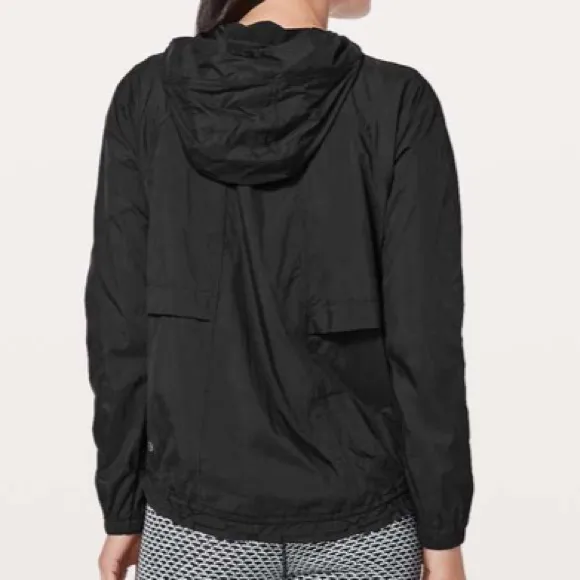 Lululemon Hood Lite Jacket
Black - Image 7