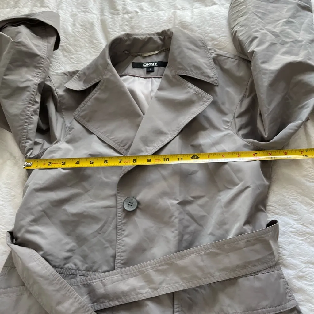Never worn: DKNY gray Trench Coat size small - Image 4