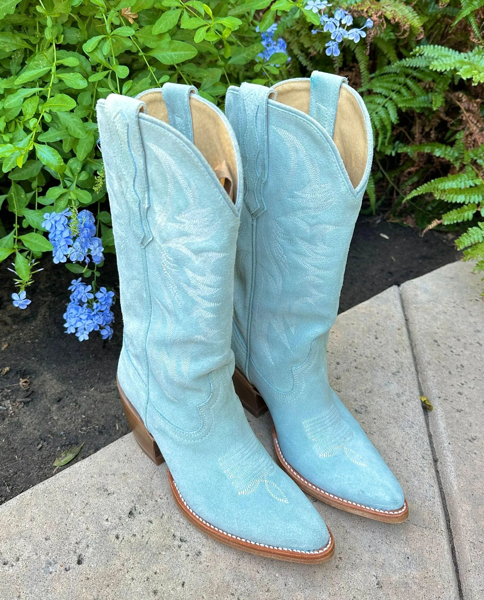 Boots CHARMED LIFE BLUE SUEDE WESTERN BOOTS - Image 3
