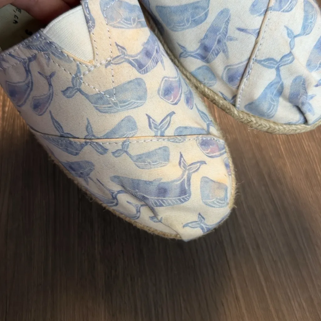 Toms Oceana Classic Multi Watercolor Whale Canvas Espadrilles Slip Ons 11 - Image 3