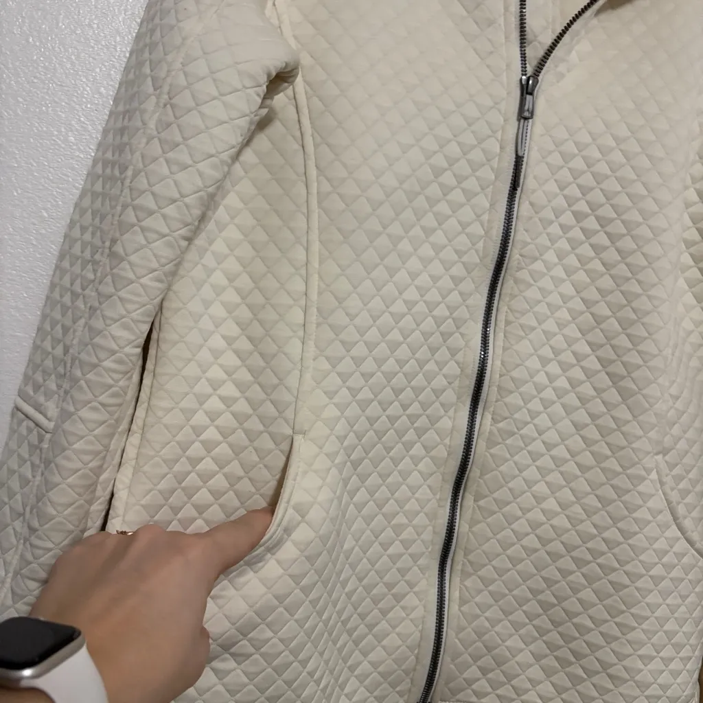 Women's ExOfficio Cream Quilted Zip Up Jacket Medium - Image 7