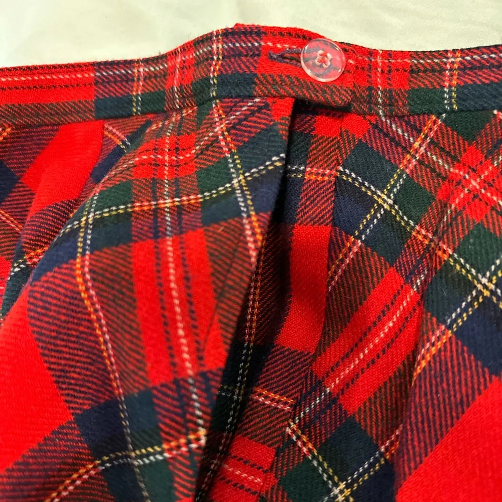 VTG 1970's Pendleton Authentic Red Tartan Plaid Skirt w/pockets. Union Made. USA - Image 4