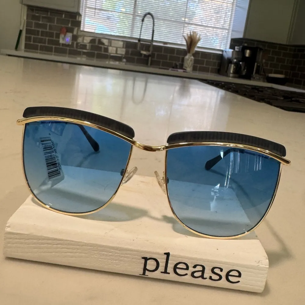 BALMAIN unisex Gold and Blue Sunglasses - Image 3