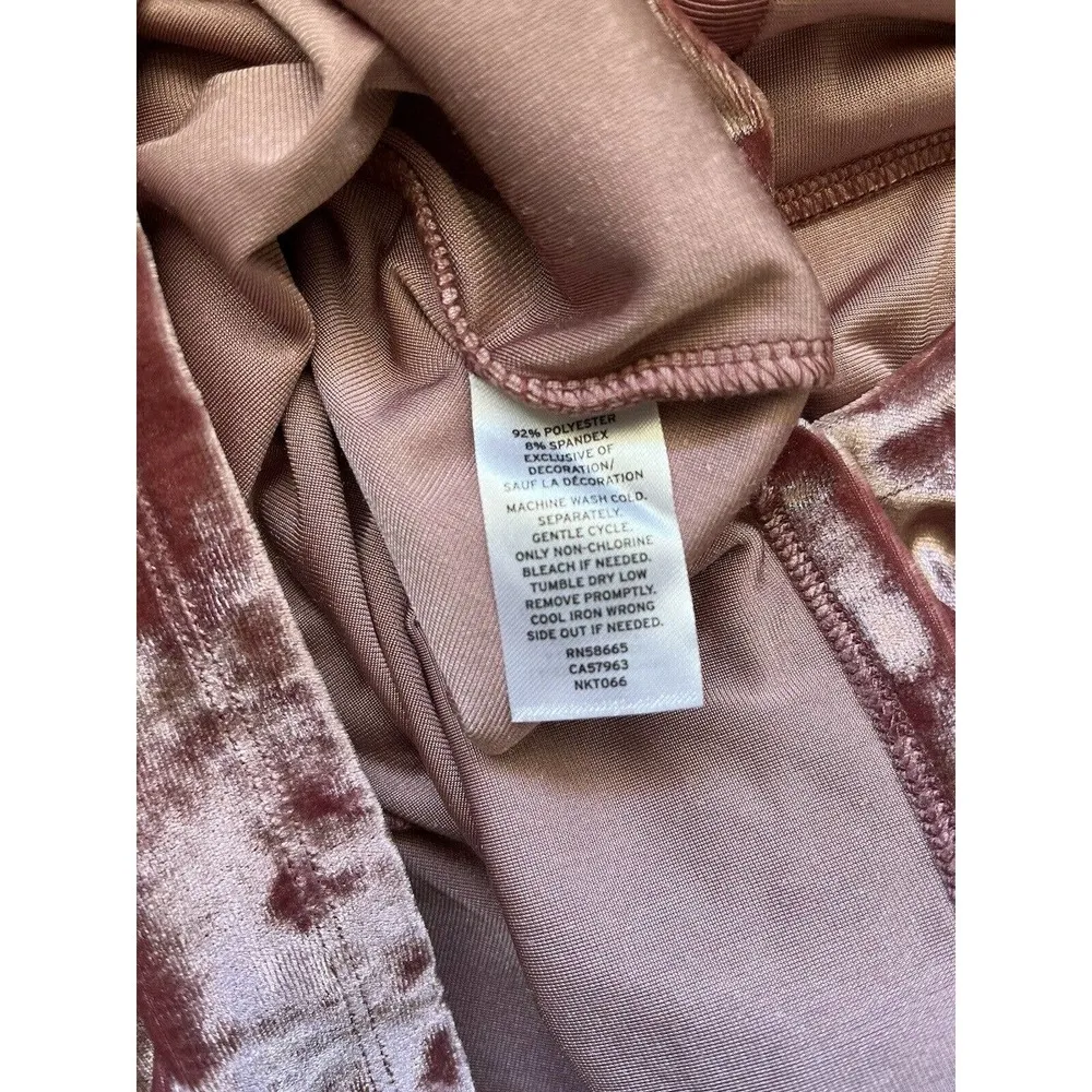 14th & Union Pink Crushed Velvet Boxy Short Sleeve Blouse Womens Size Medium - Image 5
