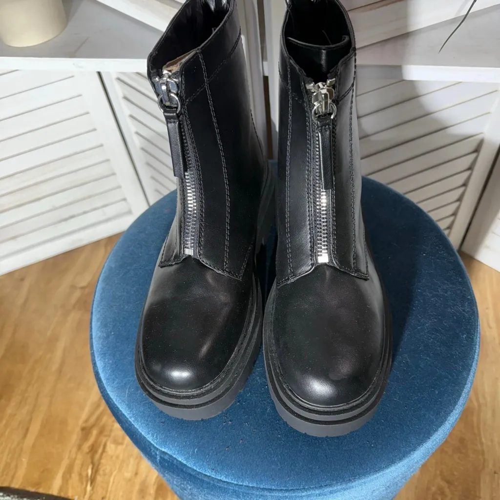 NWT Arizona Jean Co women's Xander block heel motorcycle combat boots sz 9 - Image 4