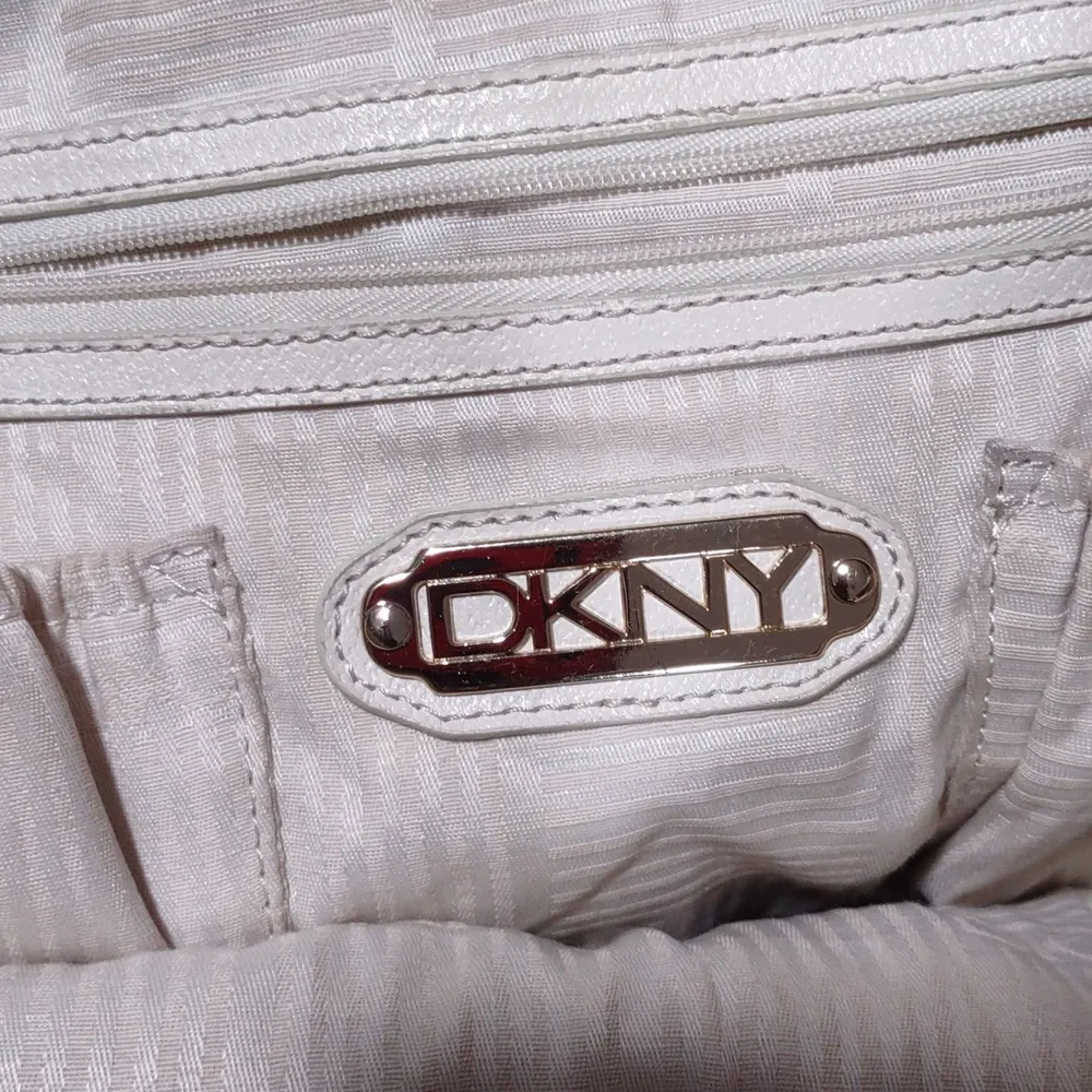 DKNY  Large Tote - Image 9