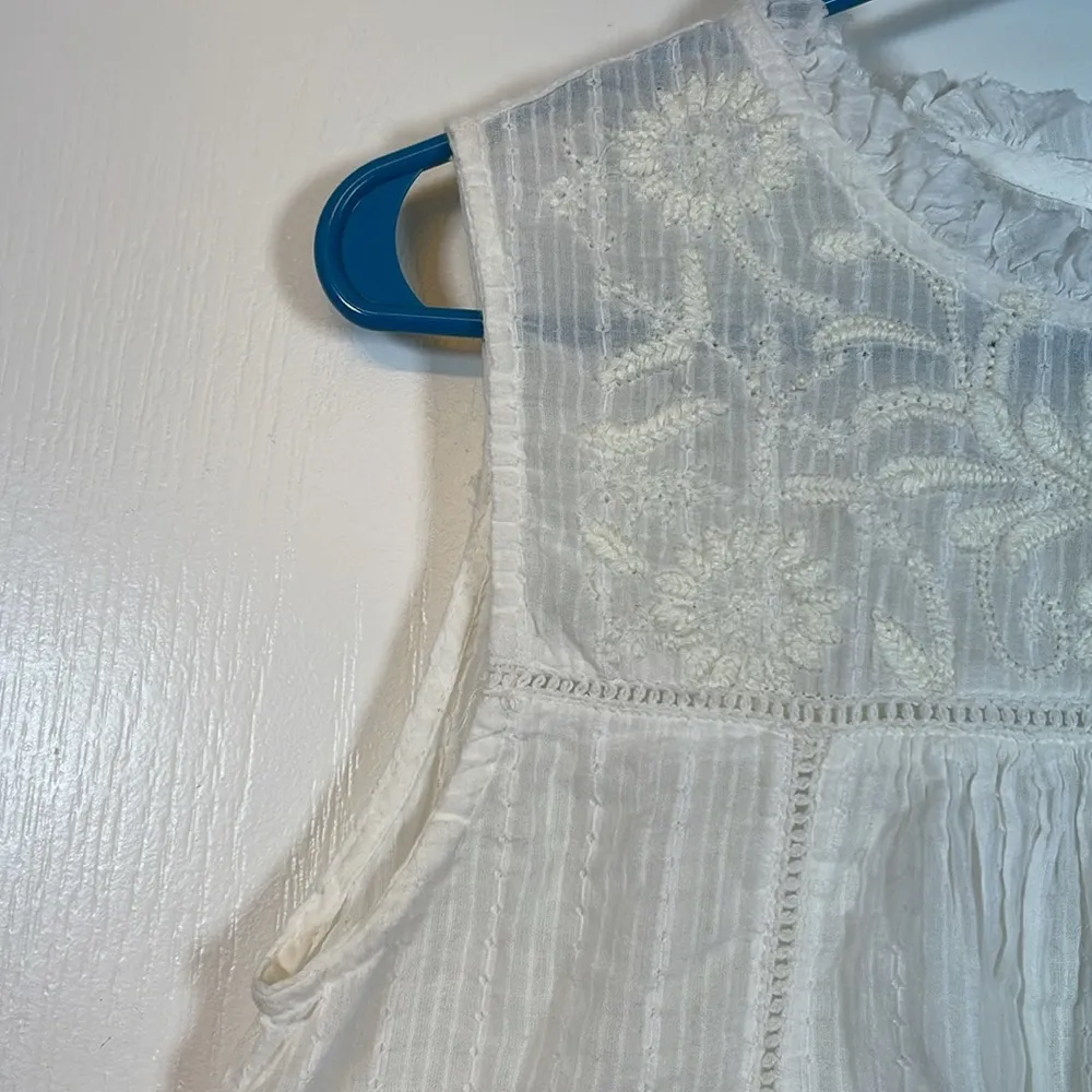 House of Harlow 1960 Ivory Floral Embroidered Sleeveless Blouse Medium NWT #7840 - Image 4