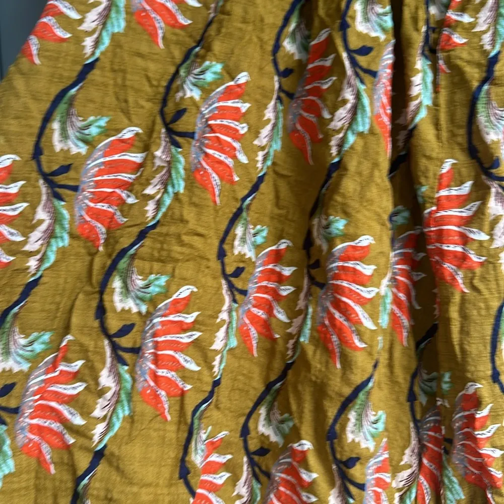 Boutique Floral V Neck Dress - Image 5