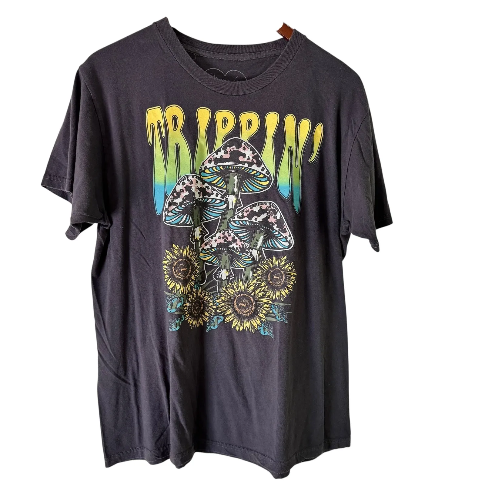 Obsessive Love Trippin' Mushroom Graphic Tee Sunflower‎ Print Top Size L - Image 5