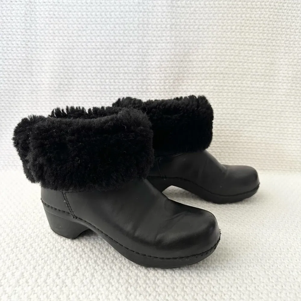 Dansko  Stormy Black Leather Soft Fur Shaft Fold Over Button Ankle Clog Boots 36 - Image 2