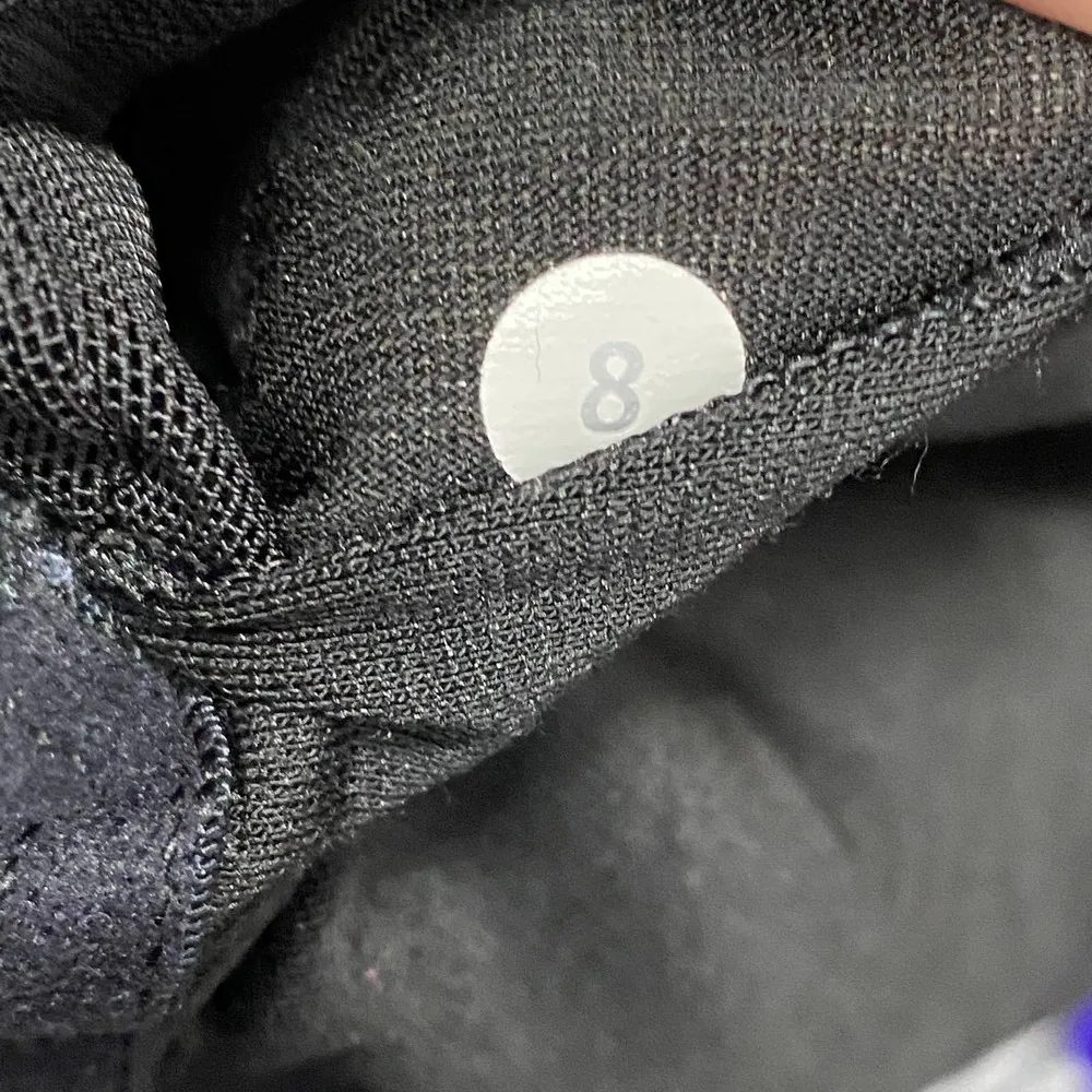 Lululemon Power Y Black Grey Striped Activewear Tank Top Women's Size 8 - Image 7