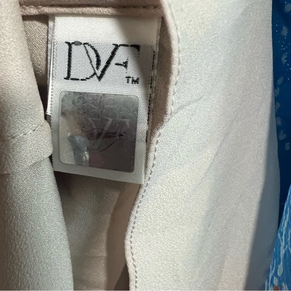 DVF Fleurette Dress
Batik Land in Excellent Pre loved Condition - Image 6