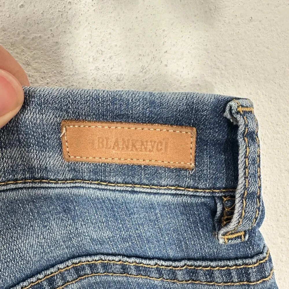 Blank NYC Size 31 Raw Hem Denim Jean Shorts Casual Medium Wash Zipper‎ Fly - Image 4