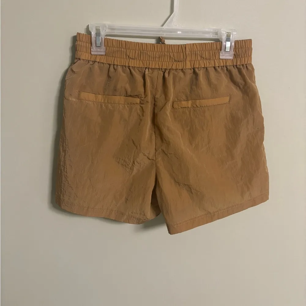 Fabletics Size Small Heights Shimmer Cargo Shorts Drawstring Elastic Waist New - Image 2