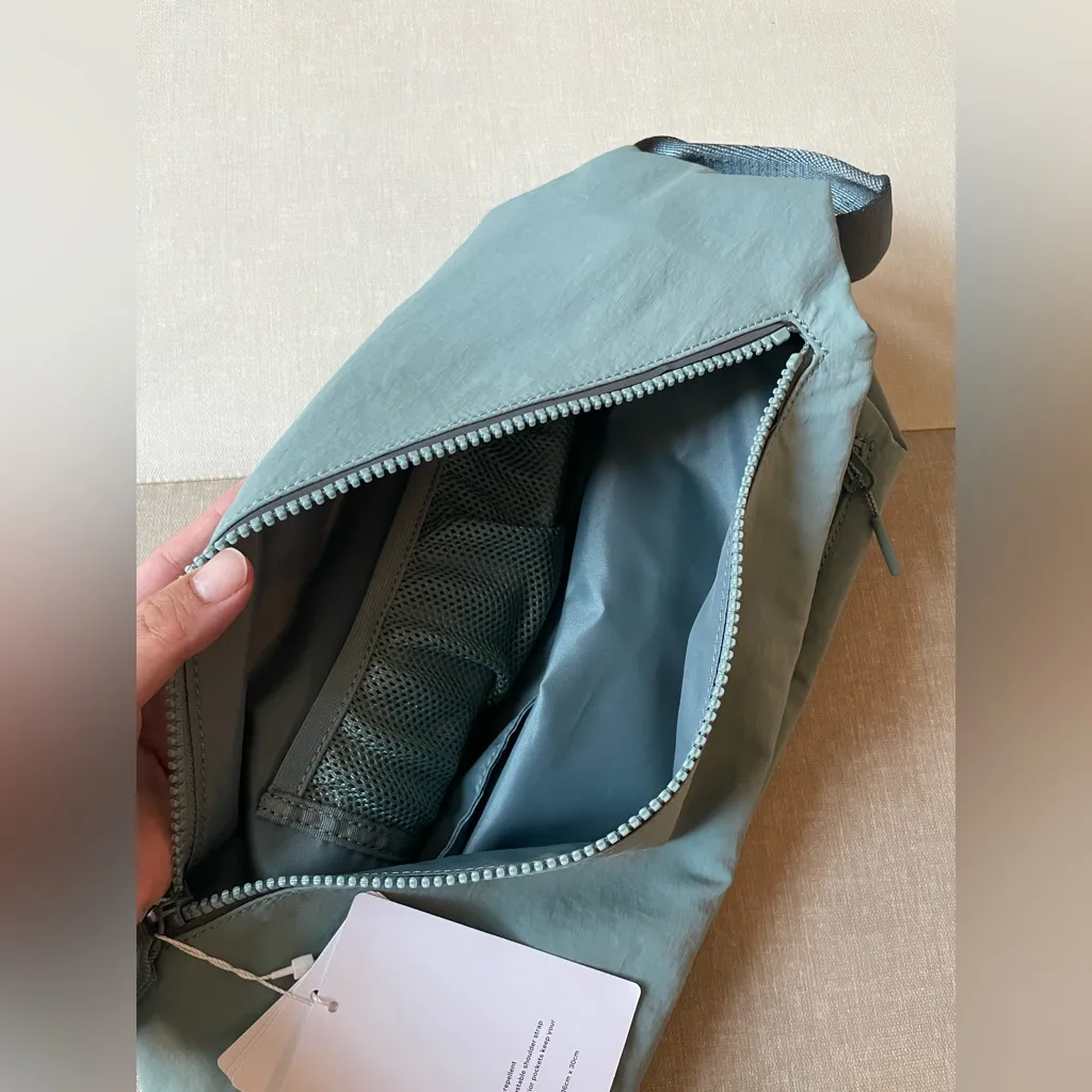 Lululemon Fast Track Bag 2.0 9L - Crater Blue - Image 13