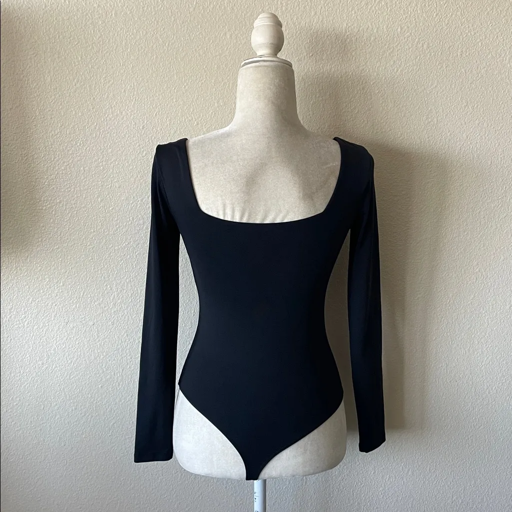 Aritzia Contour Cheeky Squareneck Longsleeve Bodysuit - Image 7