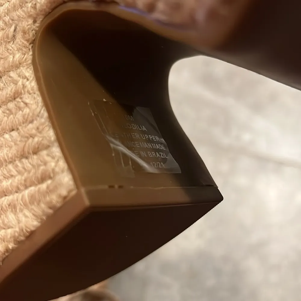 Marc Fisher LTD Odilia Lattice Platform Sandals in Light Natural Size 10 NEW - Image 6