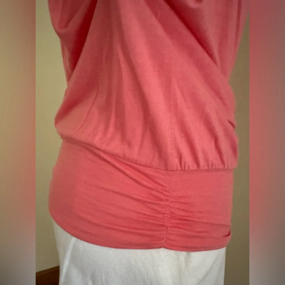 Express Pink Sleeveless Tunic Cowl Neck Ruching Top Key Hole In The Back Sz PS - Image 6