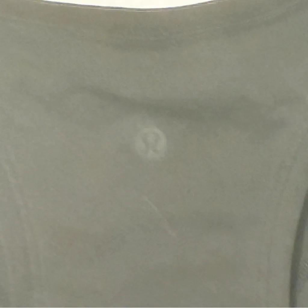 Lululemon Athletica Black Women's Tank Top Size 6 Racerback Athletic Workout - Image 4