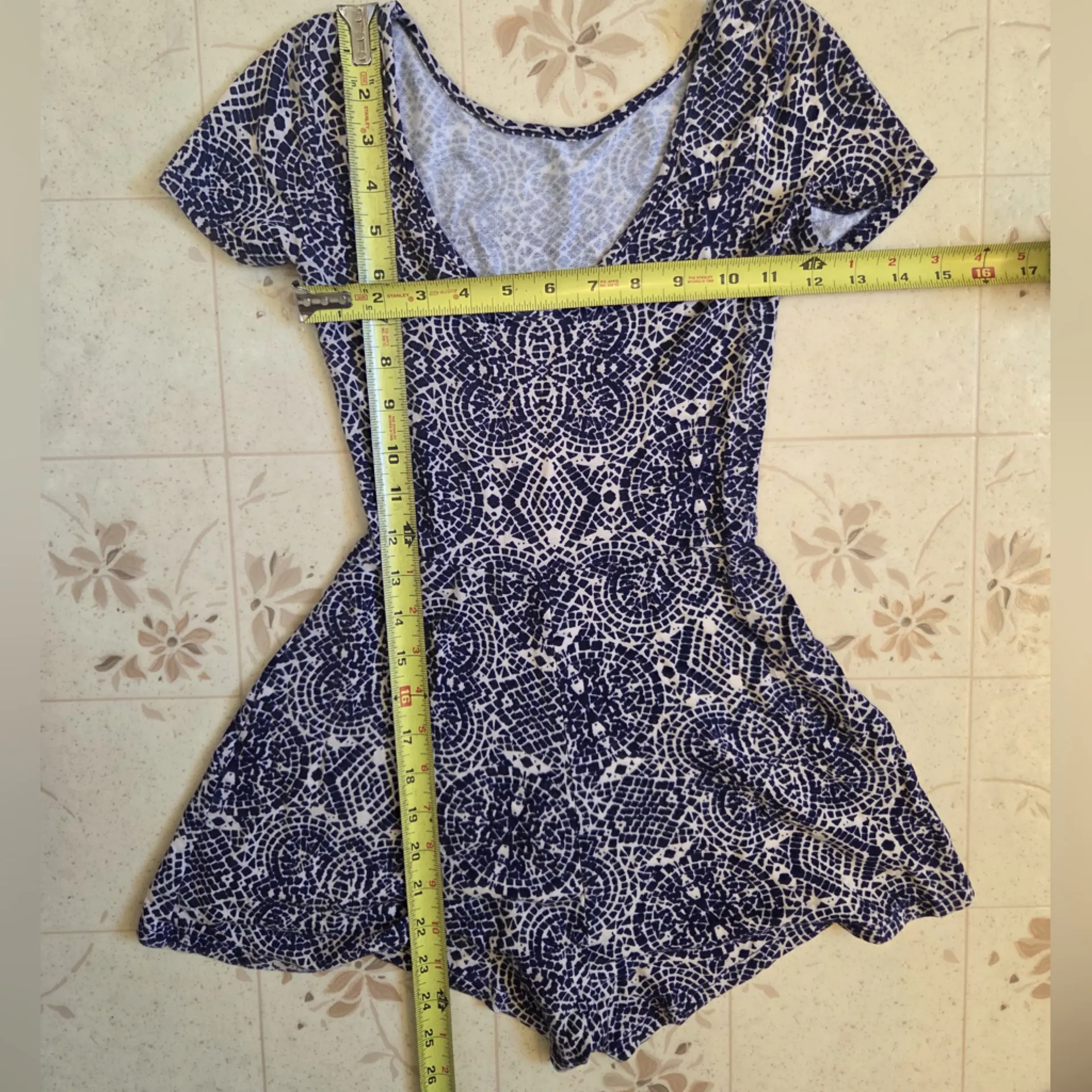 One Clothing Chic Blue and White Romper Size XS - Image 4