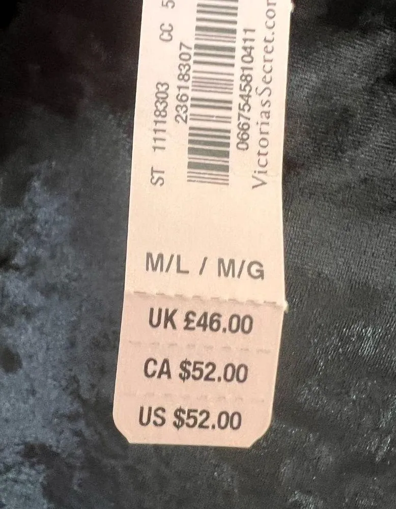 NWT Victoria Secret crushed velvet body suit size M/L - Image 8