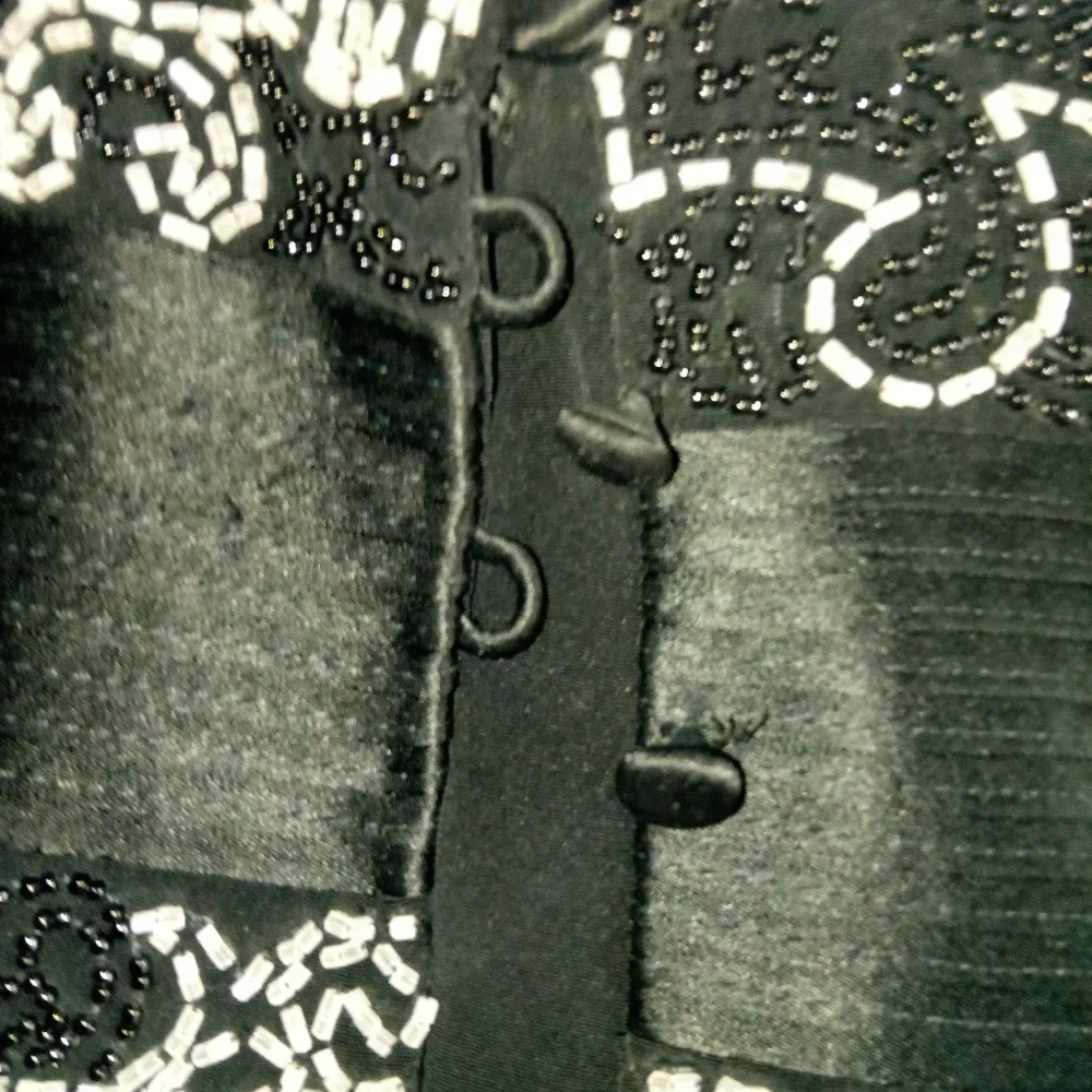 Bellisima Couture 8 Fleur de Leis Beaded Evening Jacket Black - Image 4