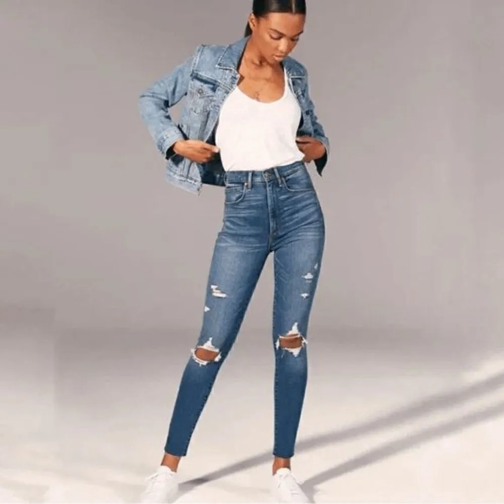 Abercrombie & Fitch Ultra High Rise Super Skinny Distressed Jeans 2/26 Short - Image 9